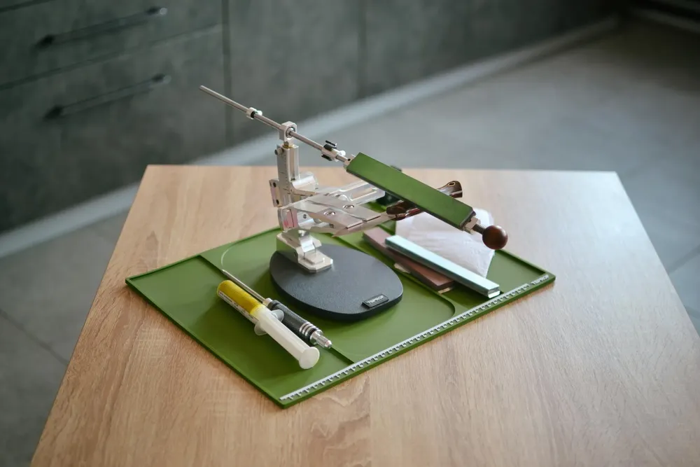 фото Коврик TSPROF для сборки, разборки, заточки ножей (зеленый) на ytprof.ru